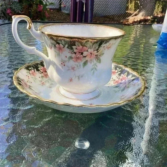 Royal Albert Other - Royal Albert bone china England Royal Choice series Braemar, teacup with saucer.